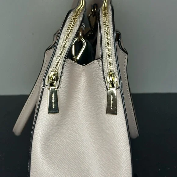 Michael Kors light pink Tote with Gold Accents and Structured Design - Picture 9 of 16